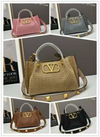 Picture of Valentino Lady Handbags _SKUfw137128361fw